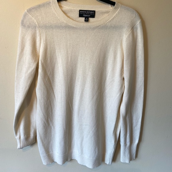 Banana Republic Fillipuci Italian Yarn Crewneck Cream Sweater Medium - Picture 3 of 8